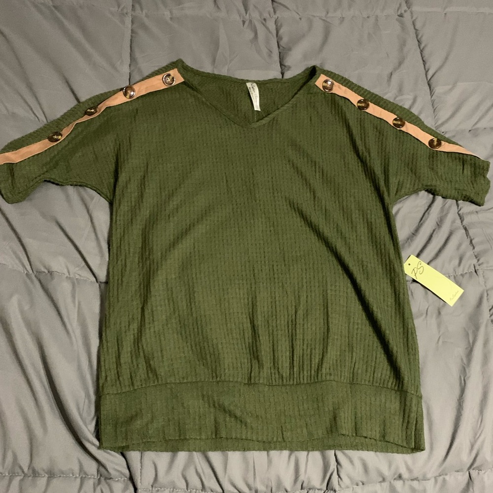 Green long sleeve shirt